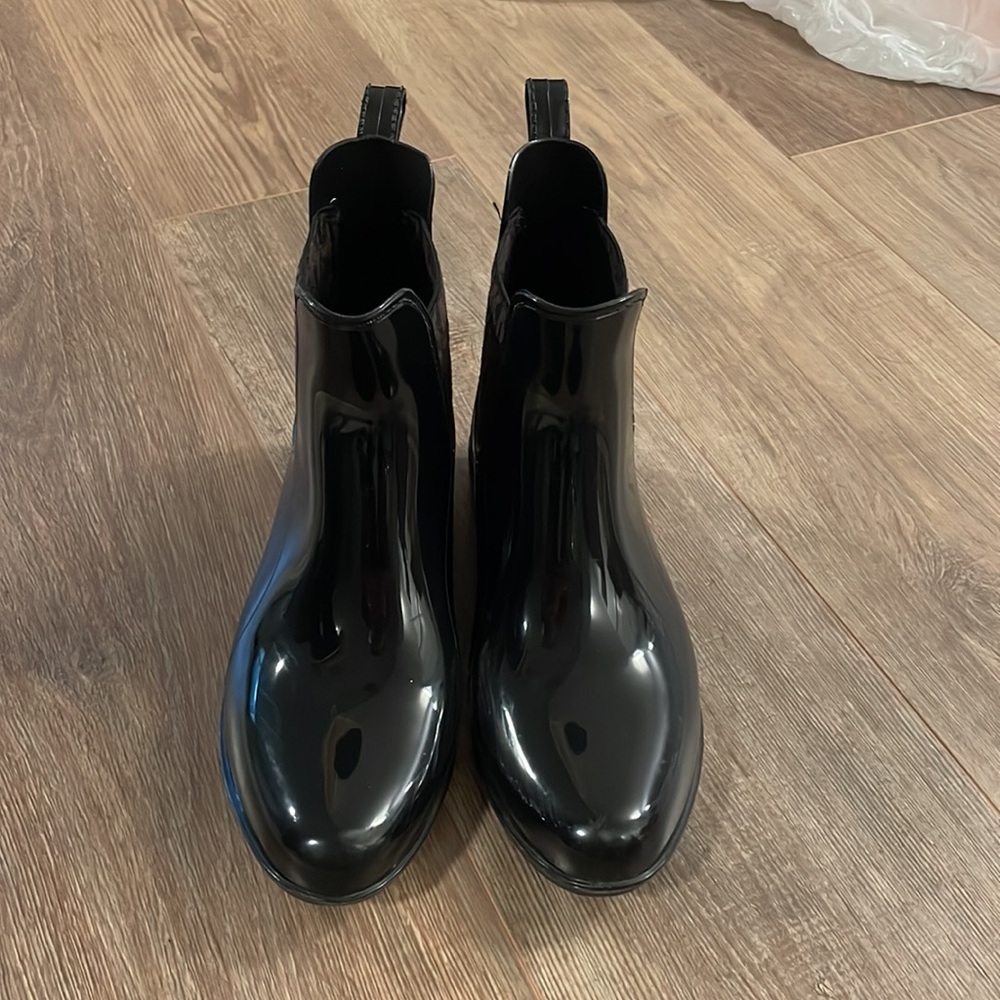 Michael kors duck boots